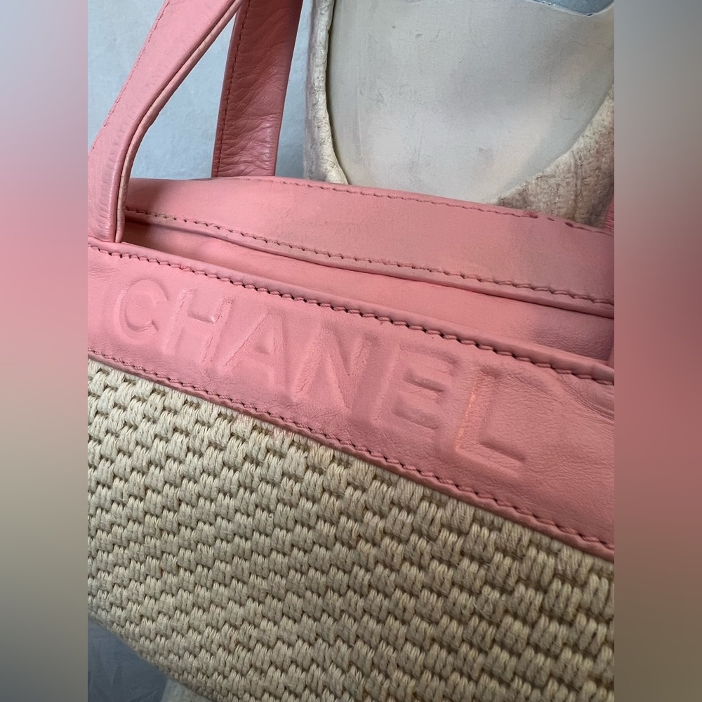 Barbie Chanel! Pink cream woven bag!